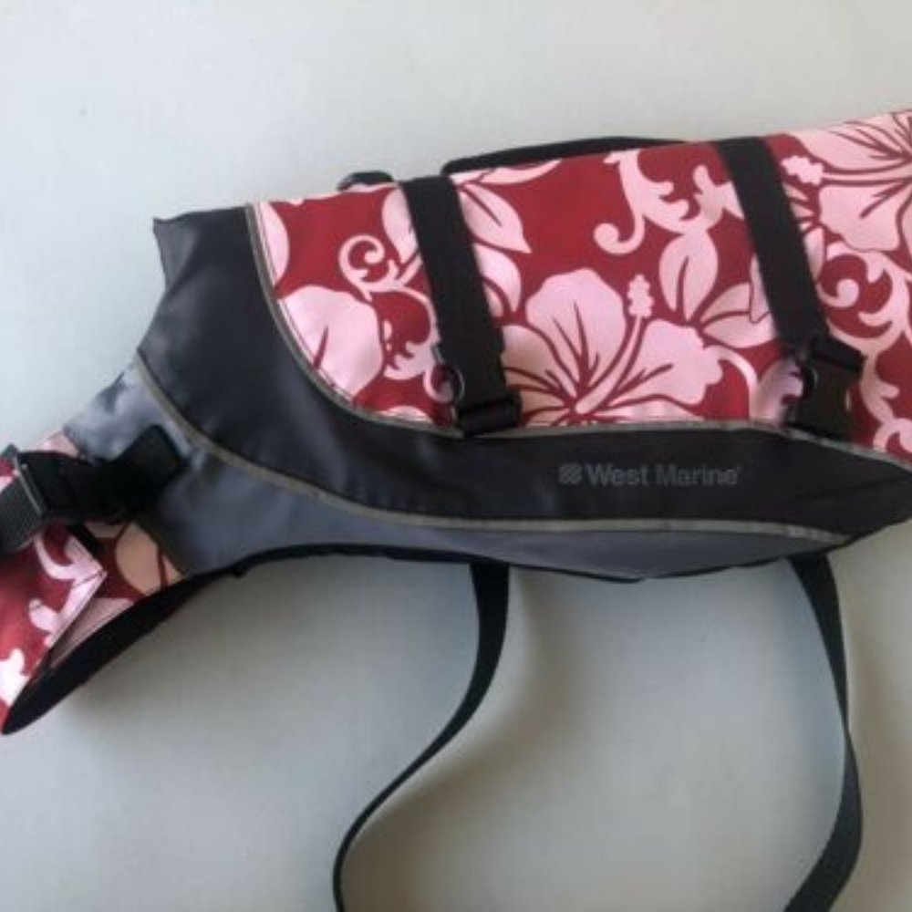 West Marine Dog Life Jacket - Size Medium, M